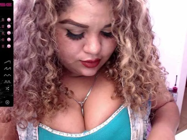 Live sex webcam photo for aishaaovit #271255617