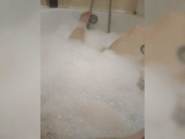 Live sex webcam photo for Mandarinchiik #271262571