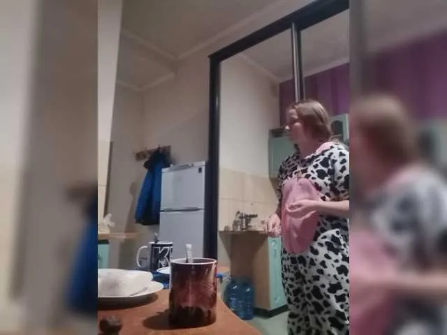 Live sex webcam photo for SweetKitty18 #271280115