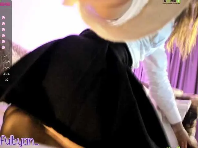 Live sex webcam photo for SinfulTyan #271280064
