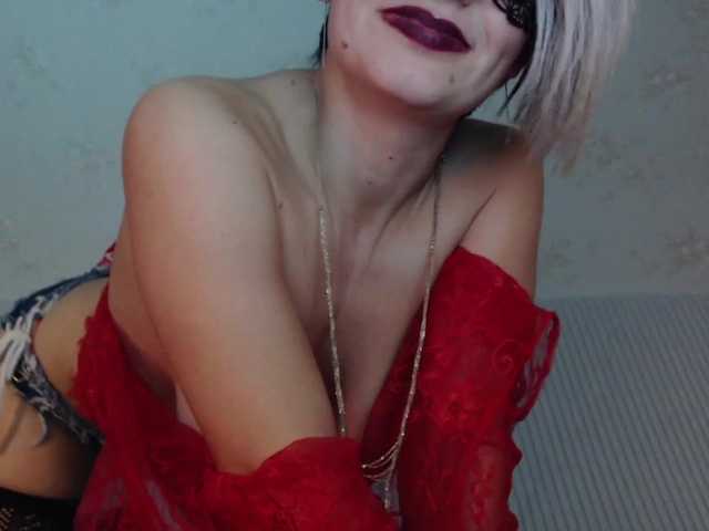 Live sex webcam photo for GabyHot #271269816