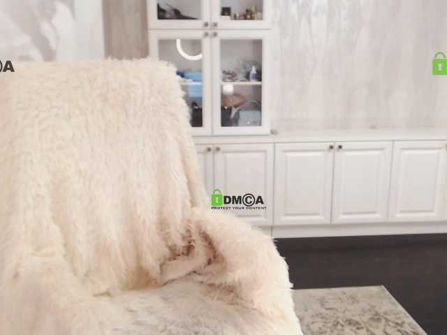 Live sex webcam photo for AnnaDaisy1 #271280014