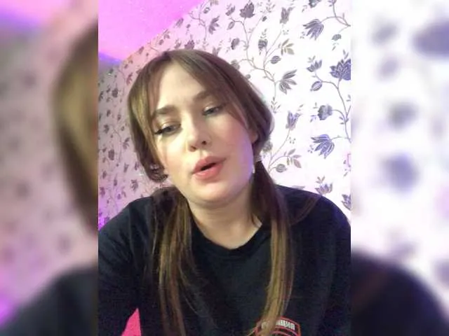 Live sex webcam photo for Mona-Liza #271280393