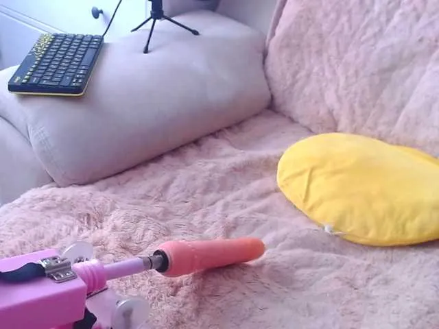 Live sex webcam photo for Sunny-Rose #271273065