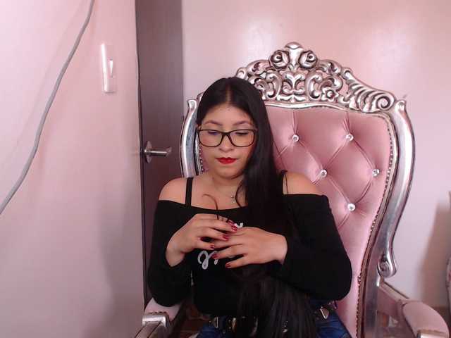 Live sex webcam photo for holly20a #287994984