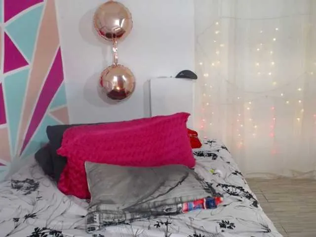 Live sex webcam photo for tiifanypalme #271270473
