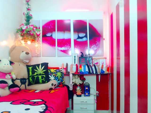 Live sex webcam photo for Cahiyaa #271273936