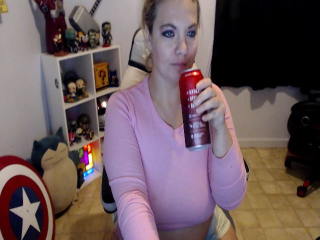 Live sex webcam photo for Bouncinbootie #271279096