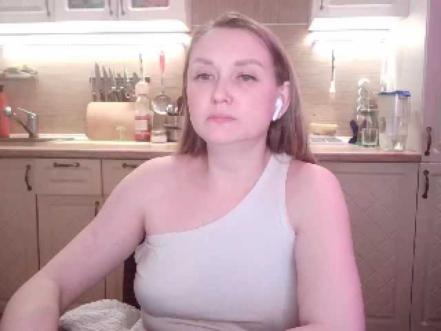 Live sex webcam photo for JaneGrey111 #271279125