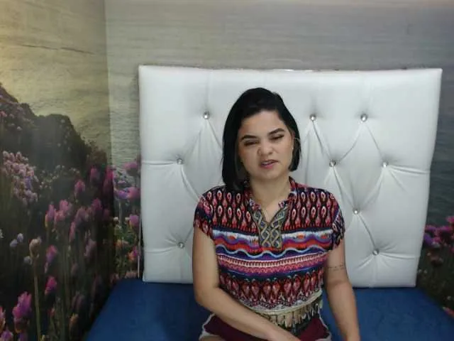 Live sex webcam photo for JuliaReeves #271277378