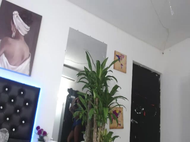 Live sex webcam photo for Vanessa_ih #271277390