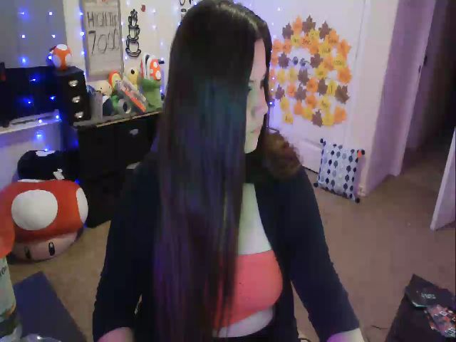 Live sex webcam photo for SassySarah94 #271272645