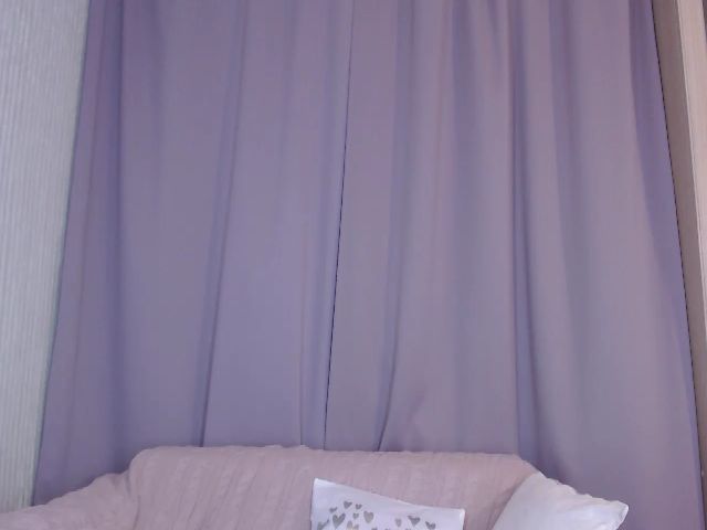 Live sex webcam photo for HotSwJenna #271272600