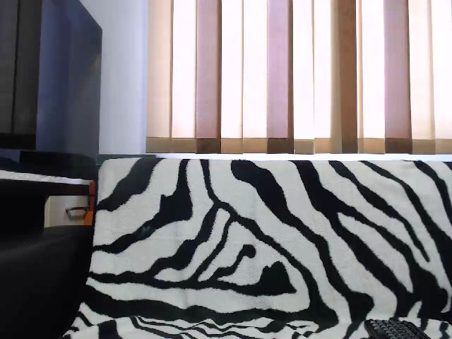 Live sex webcam photo for squirtblonde #271274387