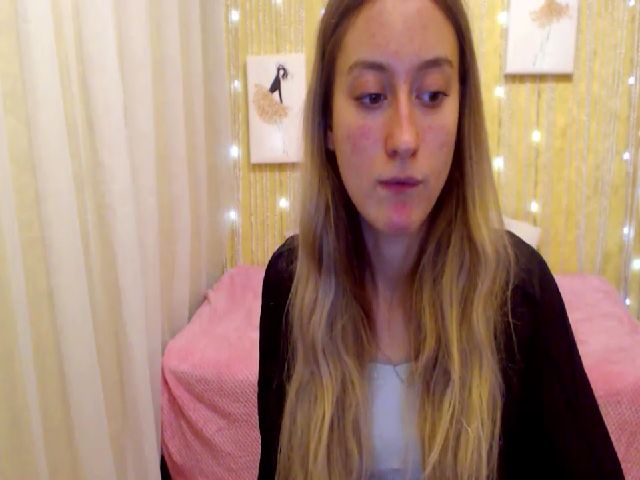 Live sex webcam photo for LinaRum__ #271274585