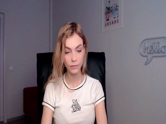 Live sex webcam photo for VanillaJenny #271275400
