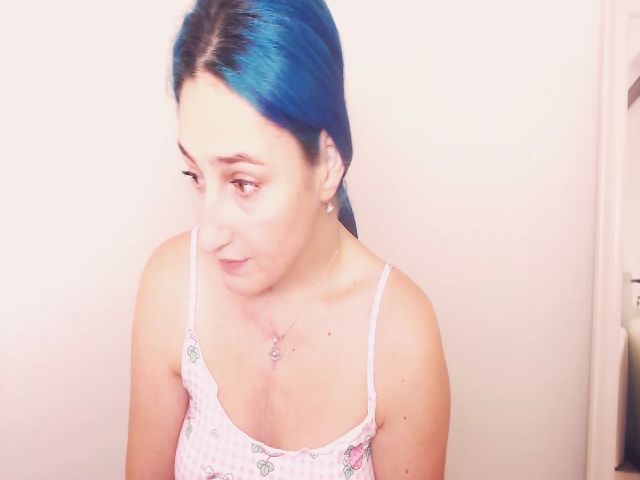 Live sex webcam photo for wetkittycum #271282249