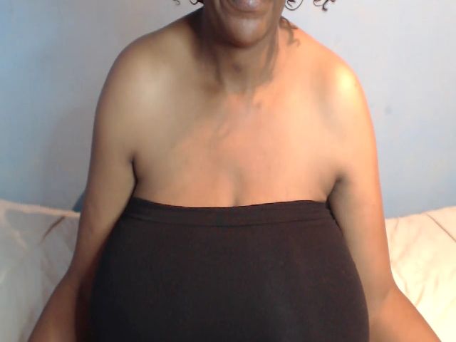 Live sex webcam photo for Bustykelly50H #271272674