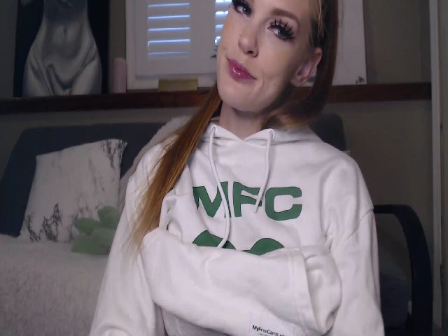 Live sex webcam photo for NaughtyGinger #271278519