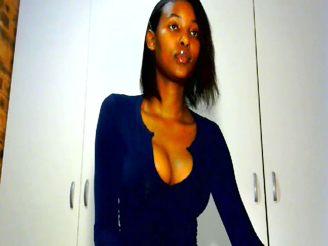 Live sex webcam photo for Chloeross18 #271279162