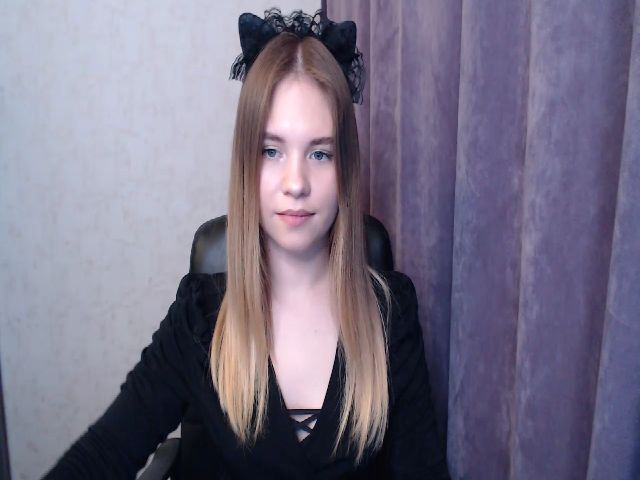 Live sex webcam photo for minishy #271278441