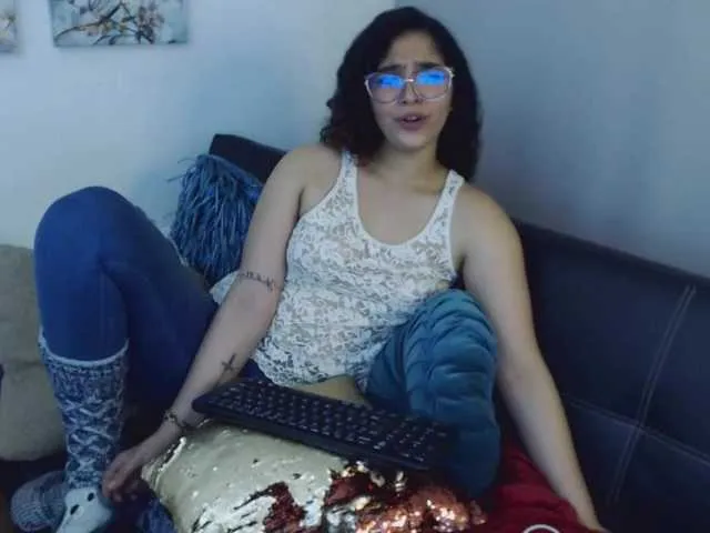 Live sex webcam photo for aria19xo #271270556