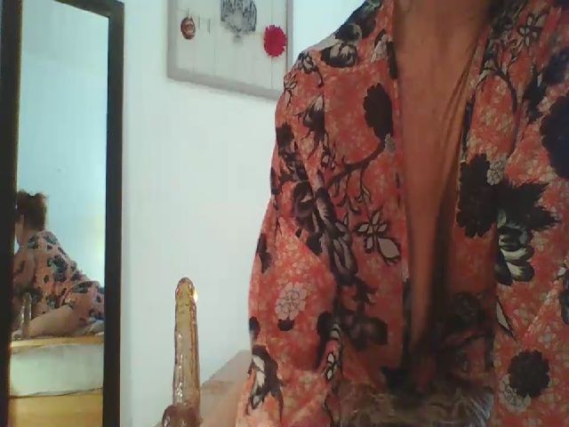 Live sex webcam photo for Samyluvxxx #271279653