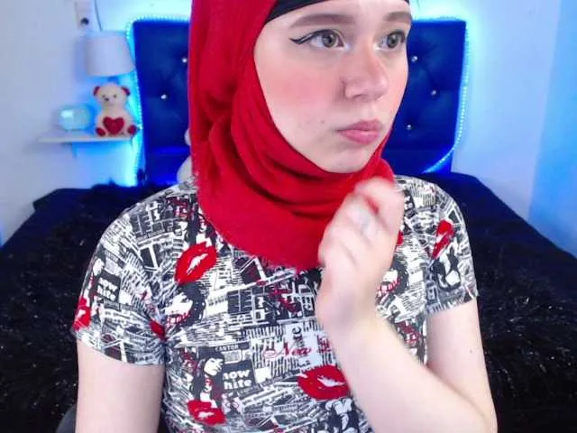 Live sex webcam photo for haddy18 #271276997