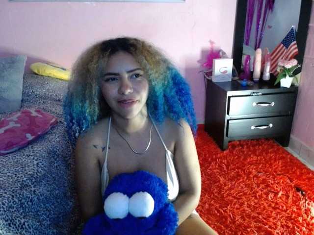 Live sex webcam photo for agataa #271270563