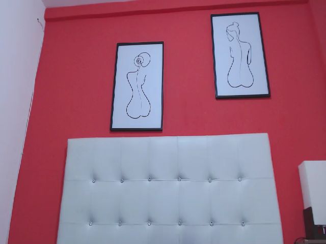 Live sex webcam photo for TAMMY_ANDRADE #271281920