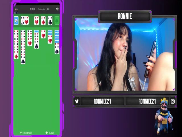 Live sex webcam photo for Rronniee21 #271272388