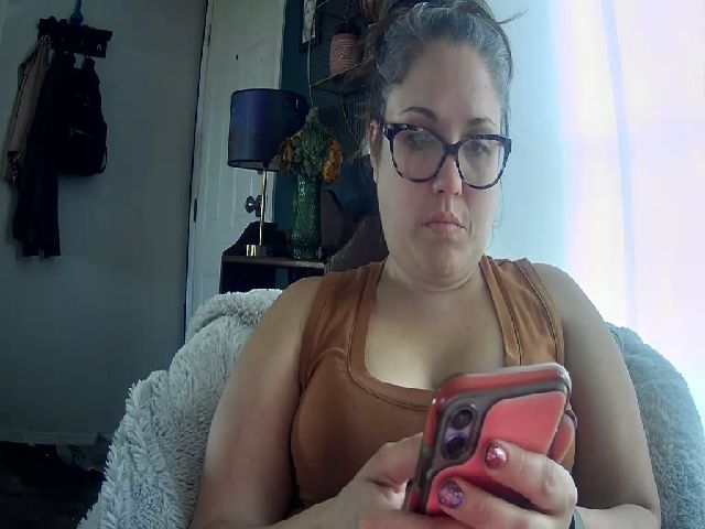 Live sex webcam photo for Laural55 #271282404