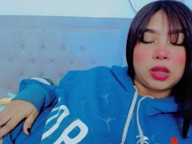 Live sex webcam photo for Rachelcute #271281733