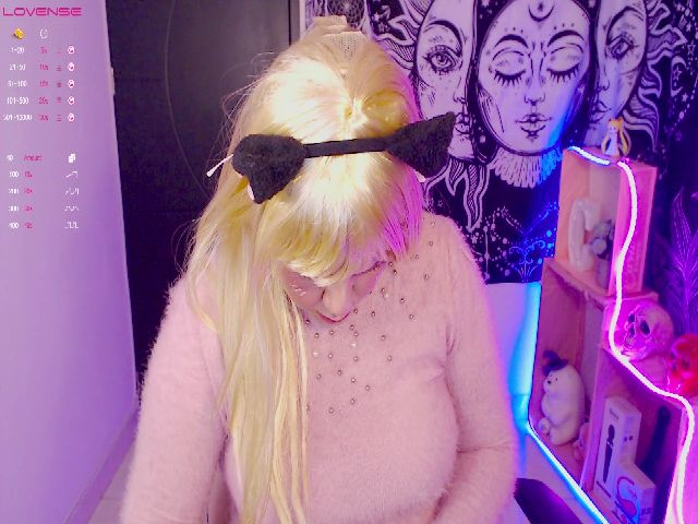 Live sex webcam photo for Clairebays_ #271284127