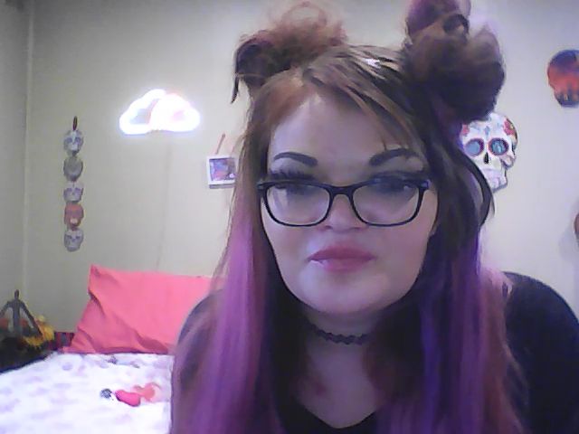 Live sex webcam photo for FoxyMoxee #271279786