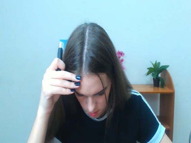 Live sex webcam photo for TessaLoveXX #271278375