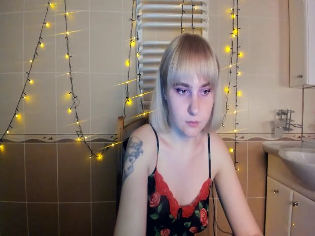 Live sex webcam photo for HannaLismont #271283317