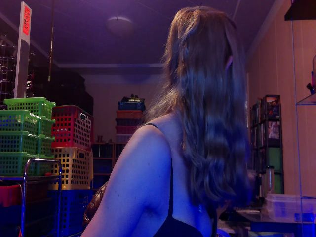 Live sex webcam photo for PrincessV7 #271272361