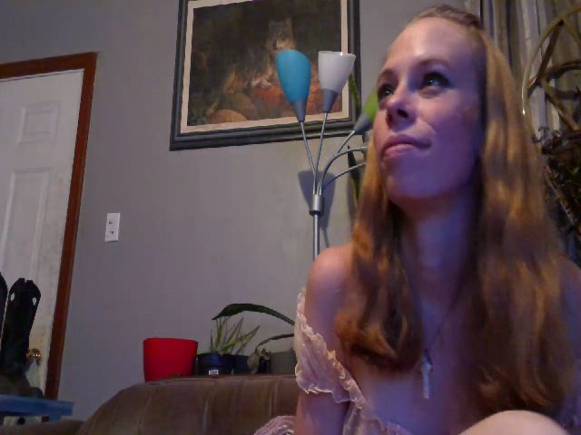 Live sex webcam photo for PrincessV7 #271274832