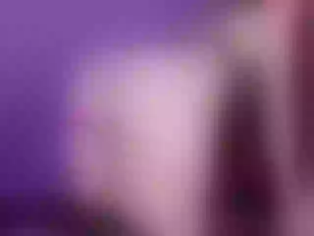 Live sex webcam photo for Roxanne-Rouge #271276266