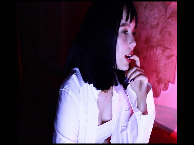 Live sex webcam photo for Ismiralda #271283162
