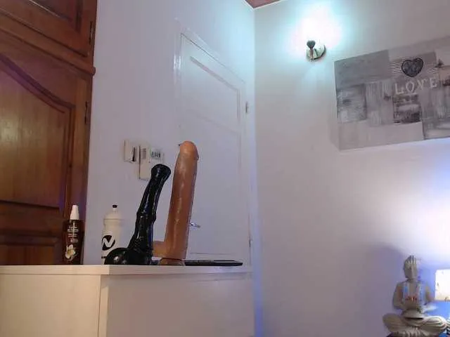Live sex webcam photo for Claritababe #271284861
