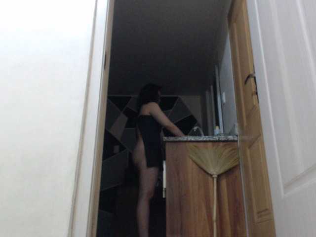 Live sex webcam photo for pussylips08 #271297167