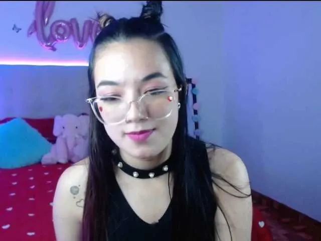 Live sex webcam photo for Karlett-Moon #271289833