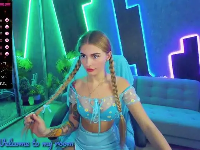 Live sex webcam photo for RapunzelME #271292896