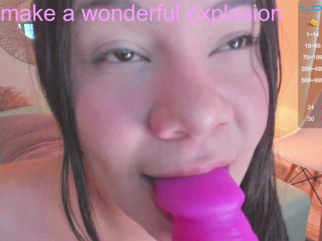 Live sex webcam photo for Hairygirl-18 #271296864