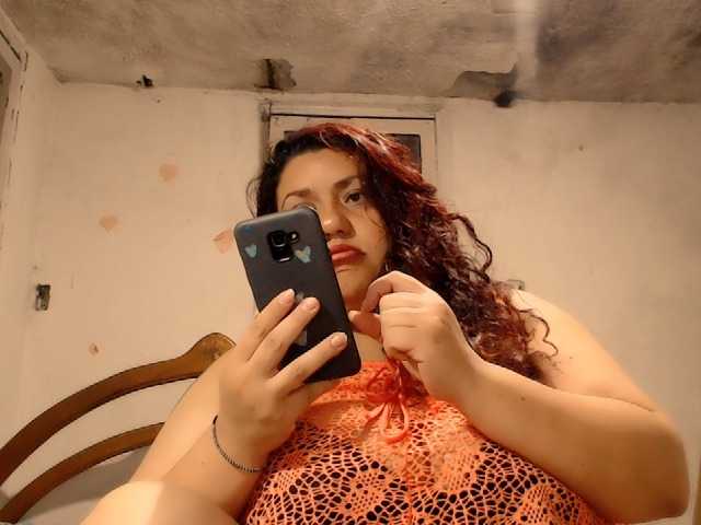 Live sex webcam photo for Lauramoon38 #271286140