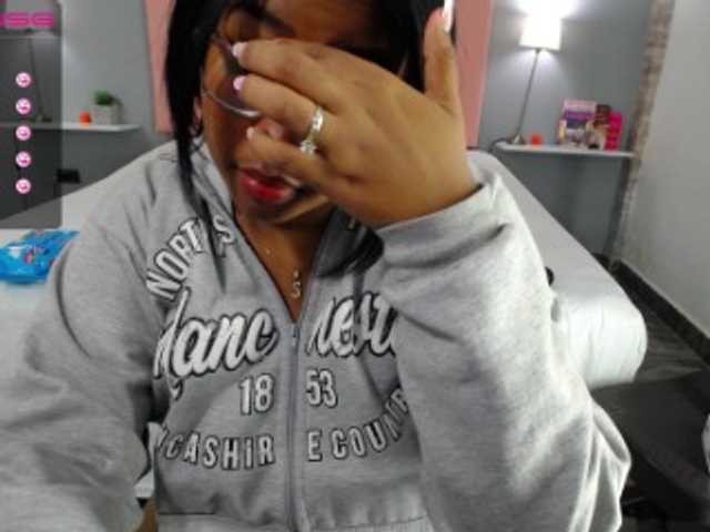 Live sex webcam photo for Ebonykarla #271290185