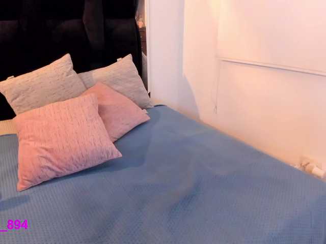 Live sex webcam photo for AshleyVegaa #288000618