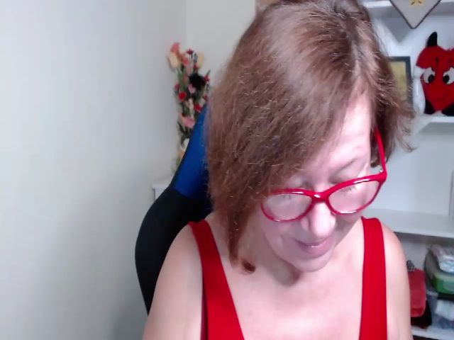 Live sex webcam photo for Adele_69 #271294358